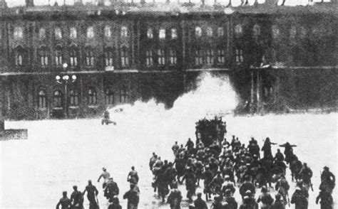  Die Oktoberrevolution: Ein Sturm der Arbeiterklasse und die Geburt eines neuen Staates